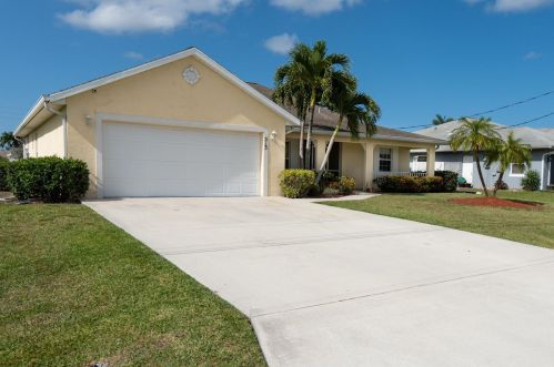 513 Whitmore Dr, Fort Pierce, FL 34984-4563