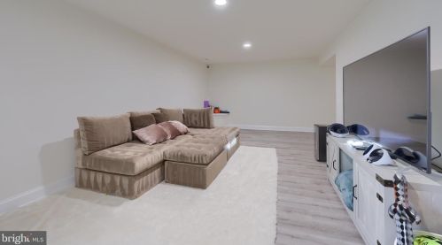 710 Hornblende Ave, Kennett Sq PA  19348-3638 exterior