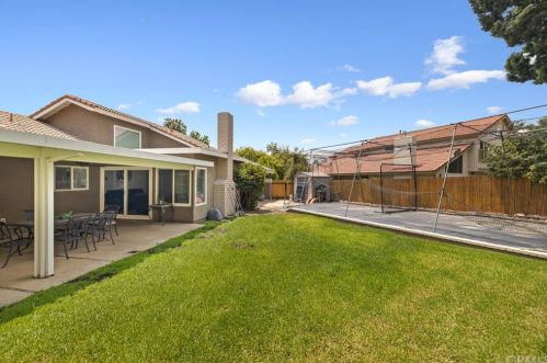 1373 Cody Ct, Upland CA  91786-2123 exterior