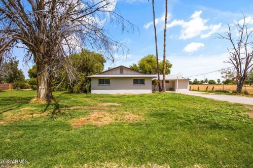 7714 Carole Ln, Glendale, AZ 85303-1512