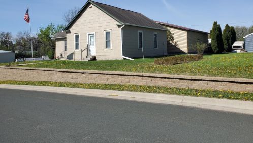 100 1st Ave, Pine Island, MN 55963-7642