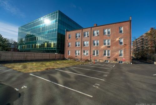 639 Summer St, Stamford CT  06901-1404 exterior