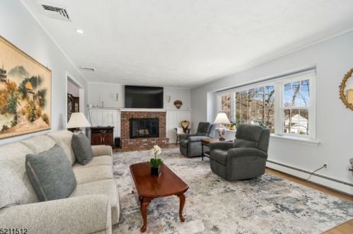 641 Shore Trl, Sparta NJ  07871-1317 exterior