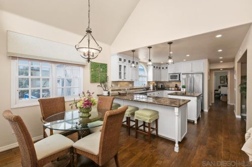 731 Capistrano Pl, San Diego CA  92109-8104 exterior