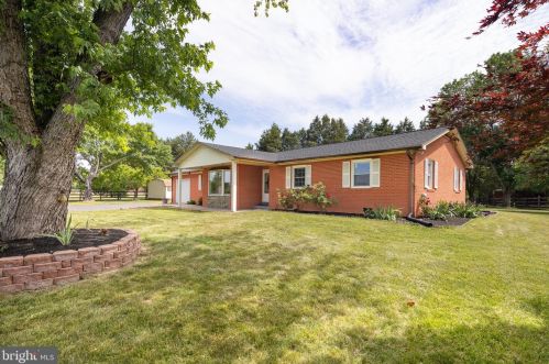 13313 Aden Rd, Nokesville, VA 20181-2821