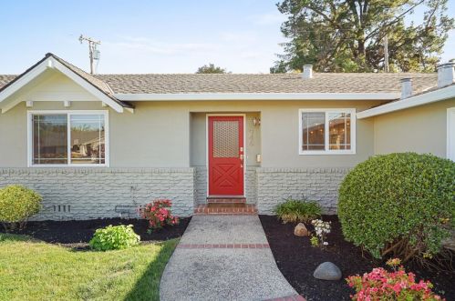 946 Bonneville Way, Sunnyvale, CA 94087-3037