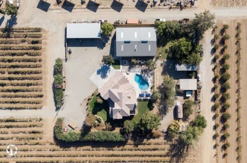 15414 Cuda Dr, Bakersfield CA  93307-9279 exterior