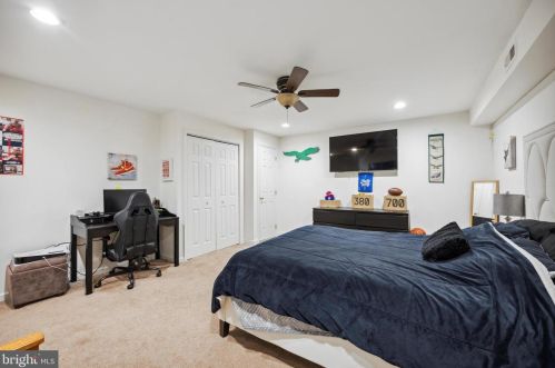 110 Richmond Ct, Harleysville PA  19438-3616 exterior