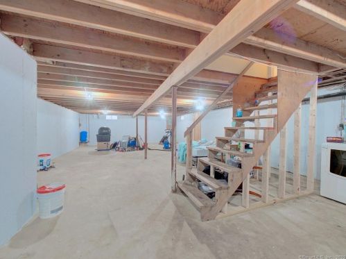 31 Beatrice Ave, Killingly CT  06239-4204 exterior