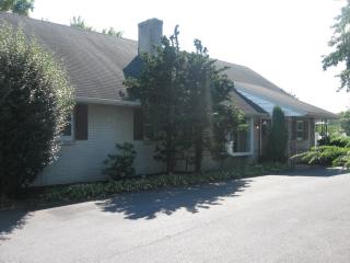 1332 Manor St, Kinderhook, PA 17512-1925