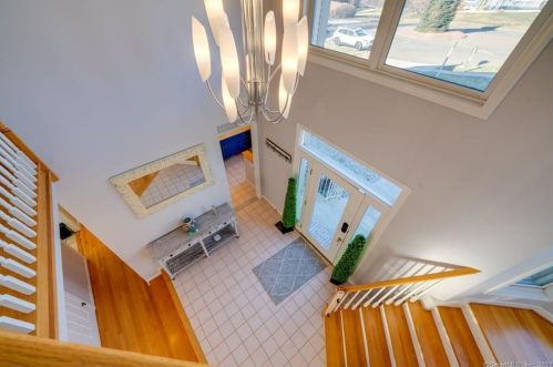 80 Olander Ln, Middletown CT 06457-1574 exterior