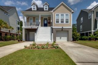 206 Clouter Creek Dr, Charleston SC  29492-8411 exterior