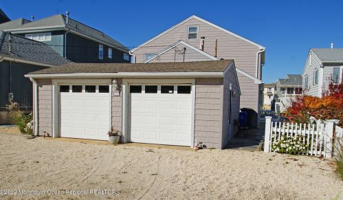 529 Lake Ct, Normandy Beach, NJ 08739-3970