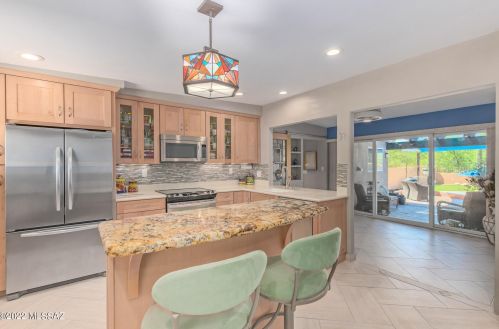 3721 Tres Lomas Dr, Tucson AZ 85749-9418 exterior