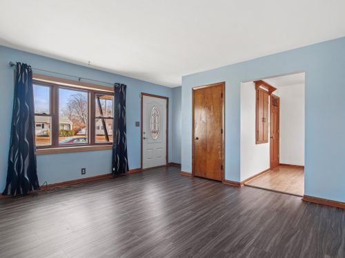 3339 68th St, Milwaukee, WI 53219-4030