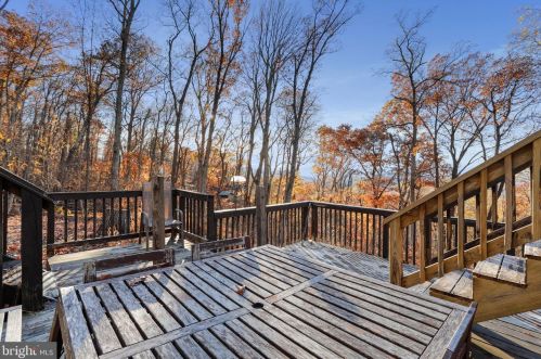 185 Baptist Ln, Linden VA  22642-5660 exterior