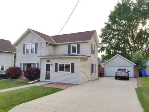 306 Church St, Watertown, WI 53094-7620