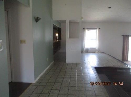 1855 Beacon St, Washington Ch OH  43160-1759 exterior