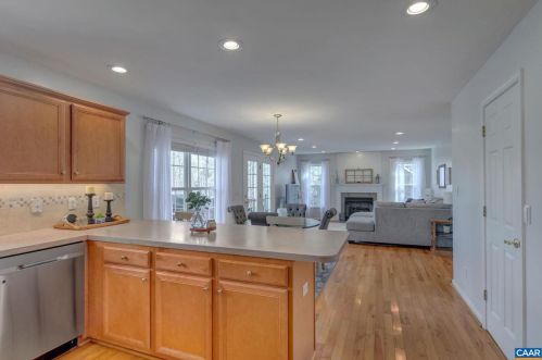 294 Jefferson Dr, Bybee VA  22963-2606 exterior