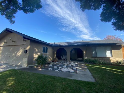 1609 Marty Ct, Modesto CA  95350-0514 exterior