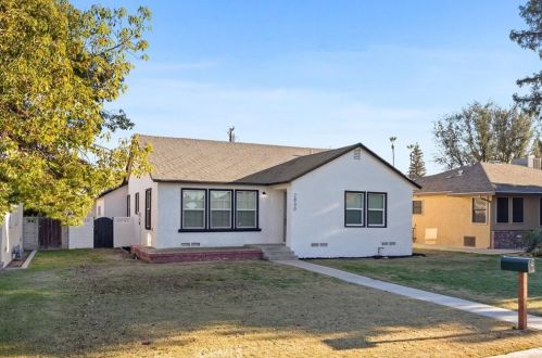 2830 Spruce St, Bakersfield, CA 93301-1714