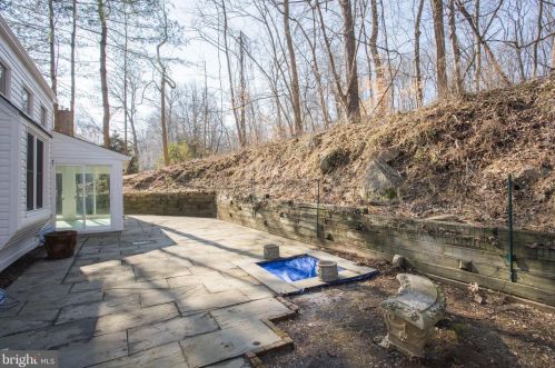 220 Hansell Rd, Newtown Square PA  19073-2509 exterior