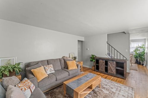 639 Churchill Ave, Pittsburgh, PA 15235-4138