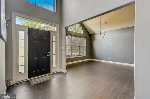 219 Windsor Dr, Auburn, NJ 08085-2523