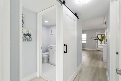 916 Flanders T, Delray Beach FL  33484-5354 exterior