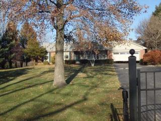3887 Royster Rd, Lexington, KY 40516-9716