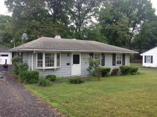 110 Seaflower Rd, Milford, CT 06460-5923