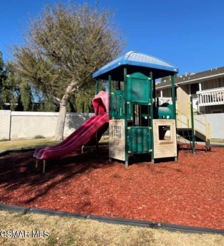 3431 Highwood Ct, Simi Valley CA  93063-5376 exterior