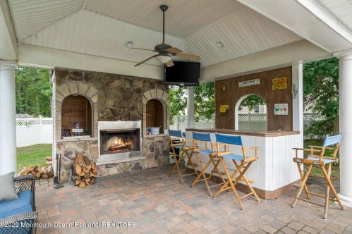 2 Sarah Ct, Jackson Twp NJ  08527-4760 exterior