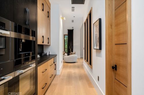 4508 Haskell Ave, Van Nuys CA  91436-3148 exterior