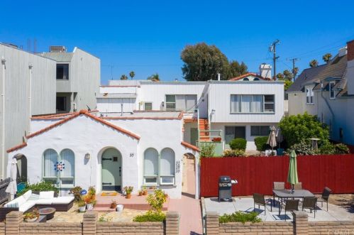 28 Corona Ave, Long Beach, CA 90803-3313