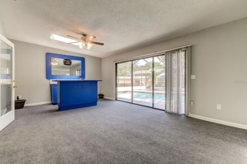 2854 Trailwood Dr, Palm Harbor FL  34684-3250 exterior