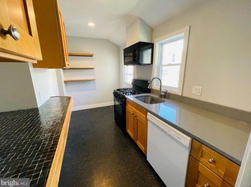 4233 Boone St, Philadelphia PA 19128-5003 exterior