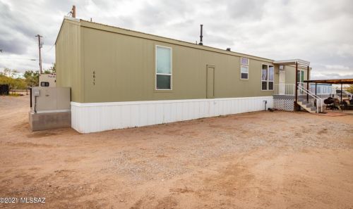 6617 Carless Ln, Tucson, AZ 85743-9575