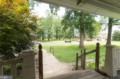 446 Main St, Lansdale PA  19446-2811 exterior