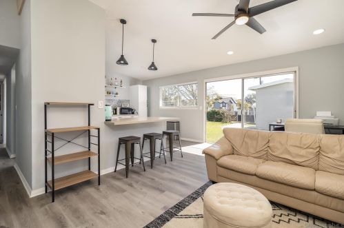 2463 Judson St, San Diego CA  92111-6213 exterior