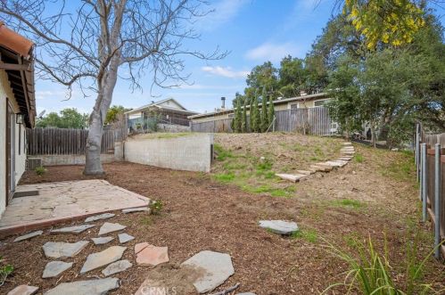 30807 Arlington St, Santa Clarita CA  91384-2453 exterior