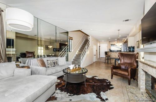 3802 Crown Pt Dr, San Diego CA 92109-6711 exterior