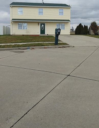 1318 Montego Dr, Marion, OH 43302-1613