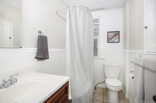 856 Ogden St, Denver CO 80210-3243 exterior