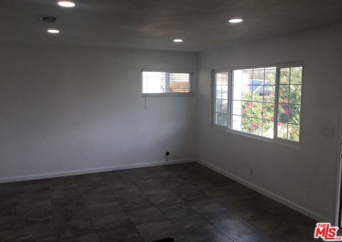 2720 Valencia Dr, Bakersfield CA  93306-6500 exterior