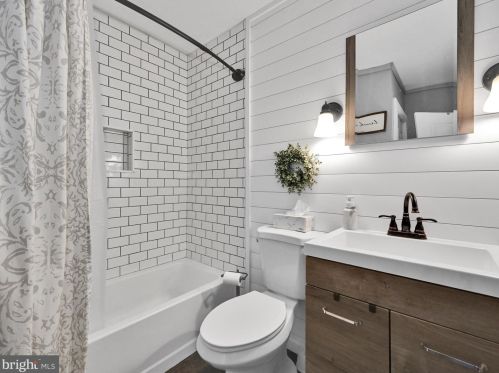 12 Orange St, Ephrata PA  17522-2315 exterior