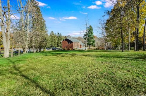 1 Fabbri Ct, Mahopac NY  10541-2001 exterior
