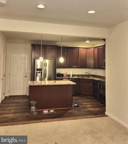 14730 Mason Creek Cir, Woodbridge VA  22191-3318 exterior