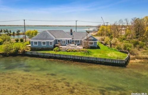 63745 Route 25, Southold NY  11971-4719 exterior