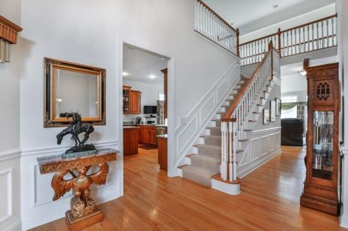 101 Greenview Ct, Gibsonia, PA 15044-8055